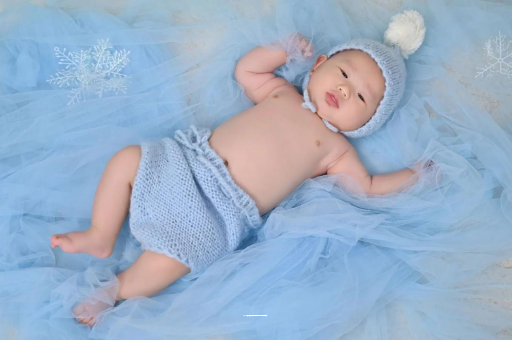 吐鲁番宝宝大哭不止